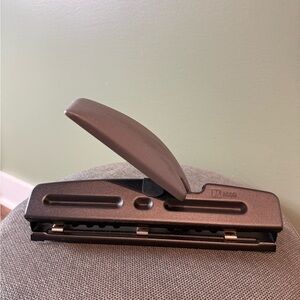 Metal Hole Punch